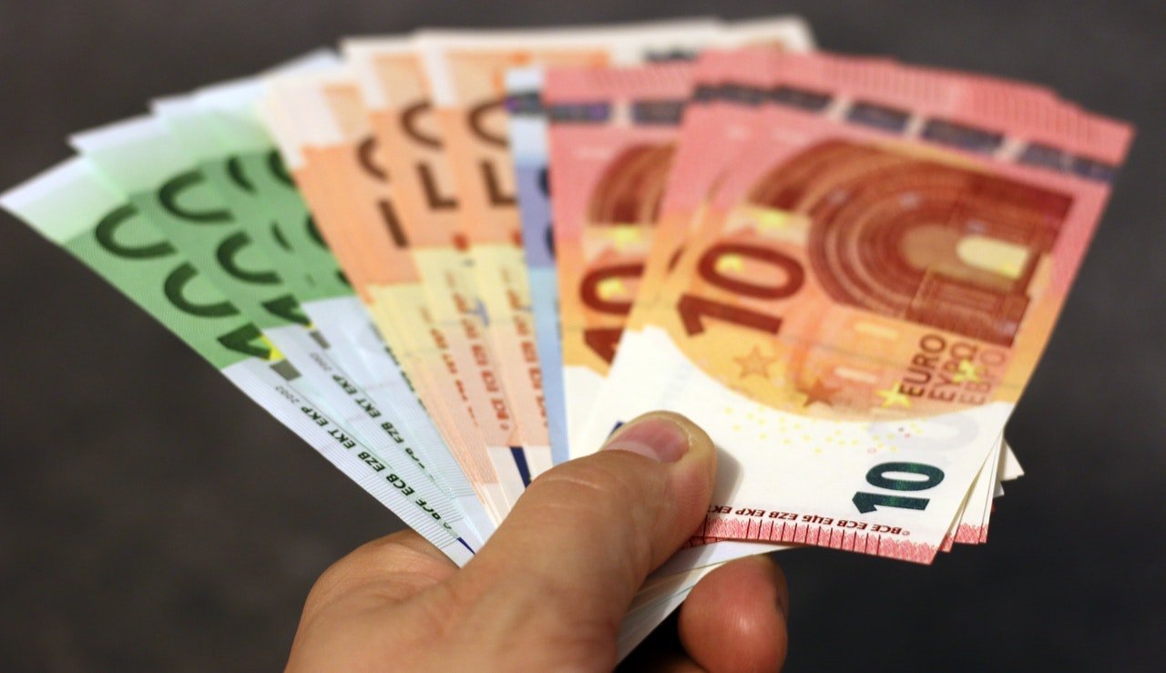 W jaki sposób najkorzystniej wymienić euro?